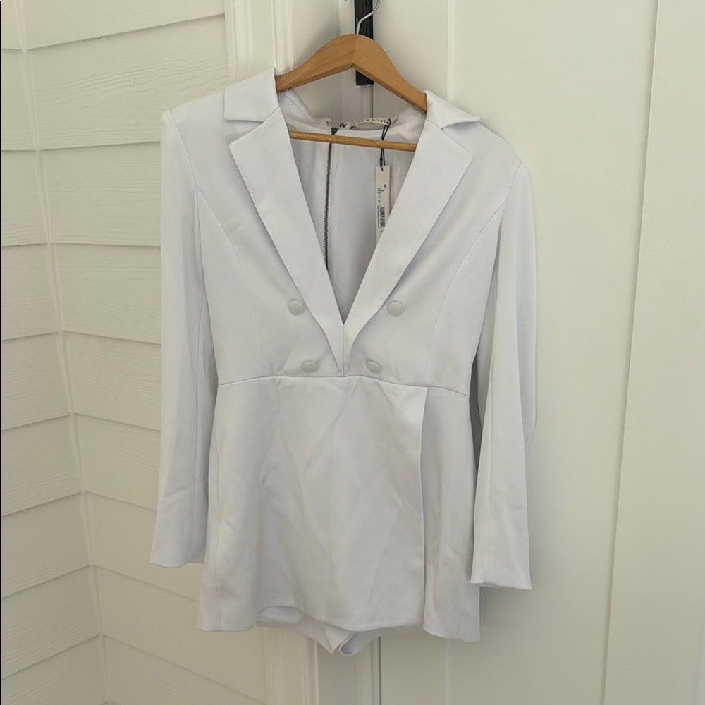 Alice & Olivia White Double-Breasted Blazer Romper, size 8 NWT